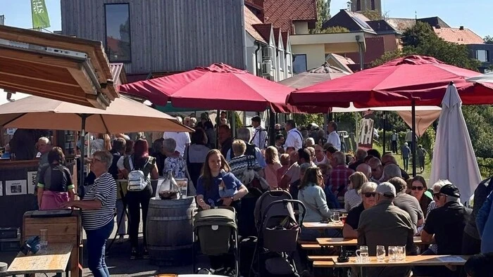 Bestes Herbstwetter sorgt für regen Besuch bei den Ständen des Kitzecker Herbstes