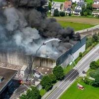In einem Recyclingbetrieb in Götzis (Bezirk Feldkirch) brach am Donnerstag ein Brand aus