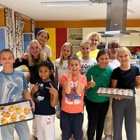 Gemeinsam für den guten Zweck: Der Wieser Kindergemeinderat rund um Kinderbürgermeister David Waltl  (vorne Mitte) engagiert sich das ganze Jahr über mit verschiedenen Aktionen für Menschen, die Hilfe brauchen. Am 23. Oktober steht ein Benefizkonzert zugunsten von „Steirer helfen Steirern“ auf dem Programm