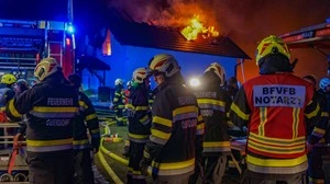 Ein Einsatz der im Vorjahr die Feuerwehren im Feuerwehrbereich Feldbach besonders forderte, war der Brand einer Wohnwagenfirma in St. Marein bei Graz