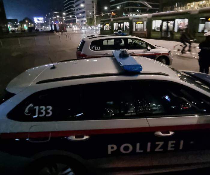 Abstrom der Besucher unter Polizeibeobachtung