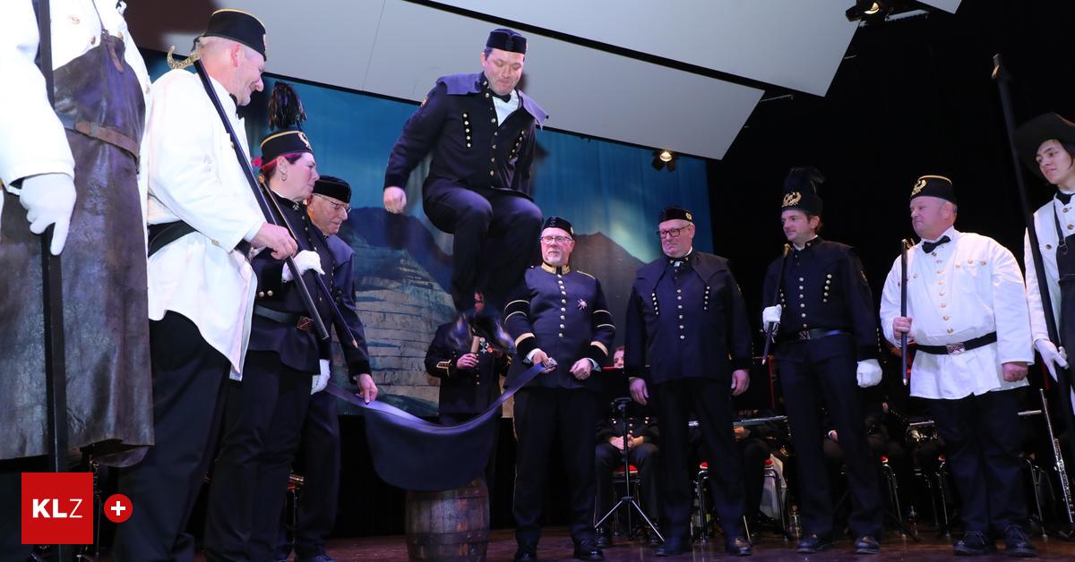 Eisenerz-Minister-sprang-bers-Leder