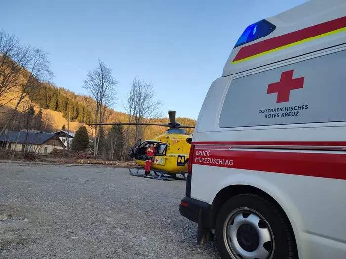 Das Rote Kreuz Mariazell übernahm die Erstversorgung des Verletzten