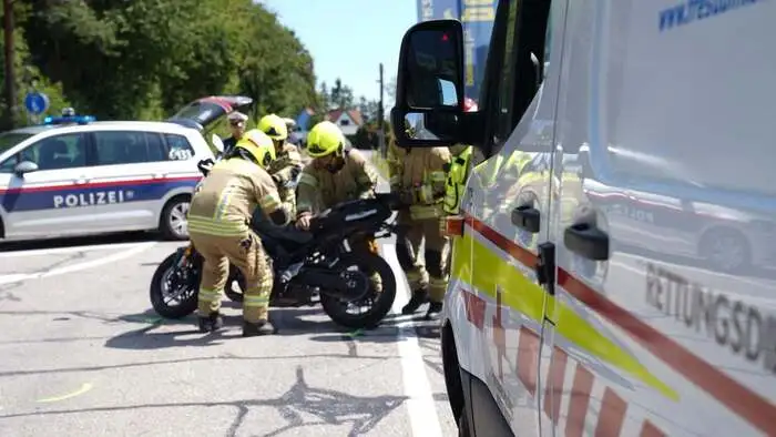 Rettungseinsatz nach Motorradunfall (Archivbild)