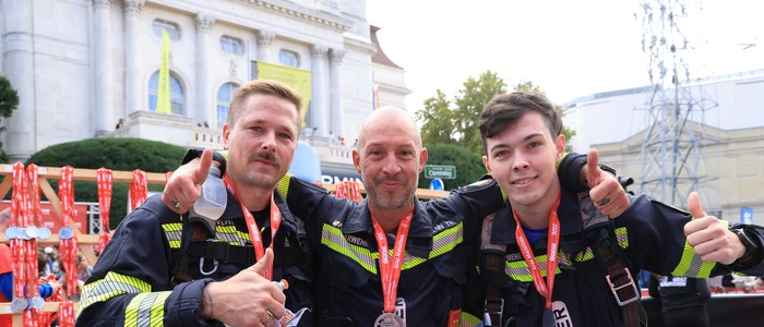 Geschafft! Michael Hammer, Thomas Hermann und Jakob Ettl nach der Siegerehrung