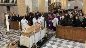 Bischof Krautwaschl nahm die Einsegnung vor