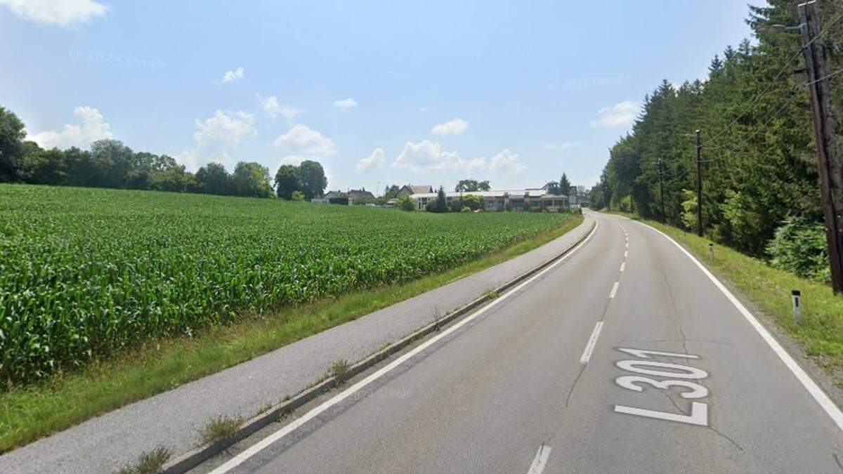 Die Steinbergstraße auf Höhe Gasthof Dorrer stadtauswärts