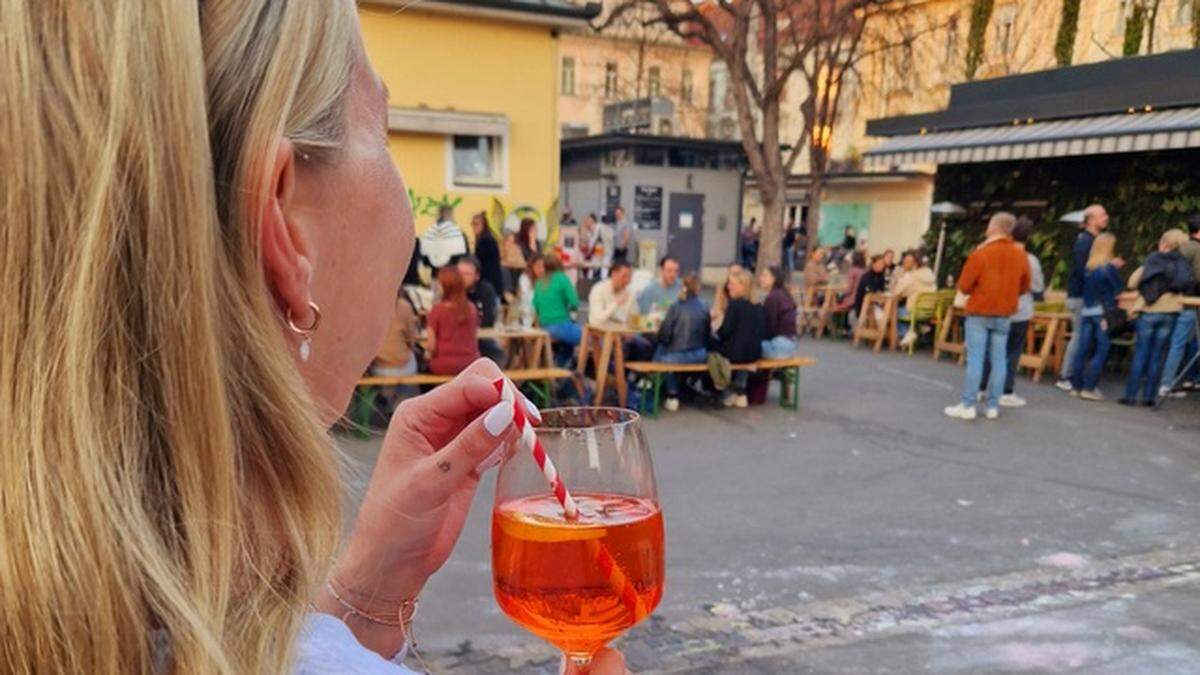 Beliebtes „Freiluftwohnzimmer“: Der Kaiser-Josef-Platz