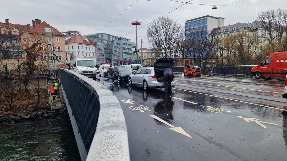 Die Geh- und Radwege sind schon markiert