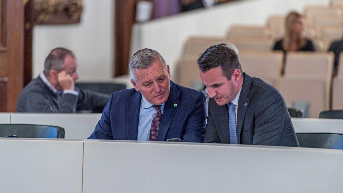 Die steirische FPÖ-Spitze Mario Kunasek und Stefan Hermann zeigen nun KFG-Klubchef Alexis Pascuttini an