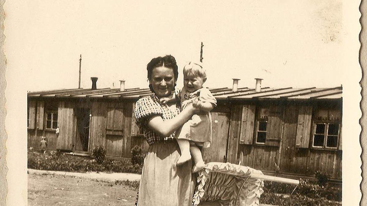 Sidonie Bauer und ihr Kind, die aus der Bukowina (Rumänien) stammten und 1940 im Lager Liebenau untergebracht wurden