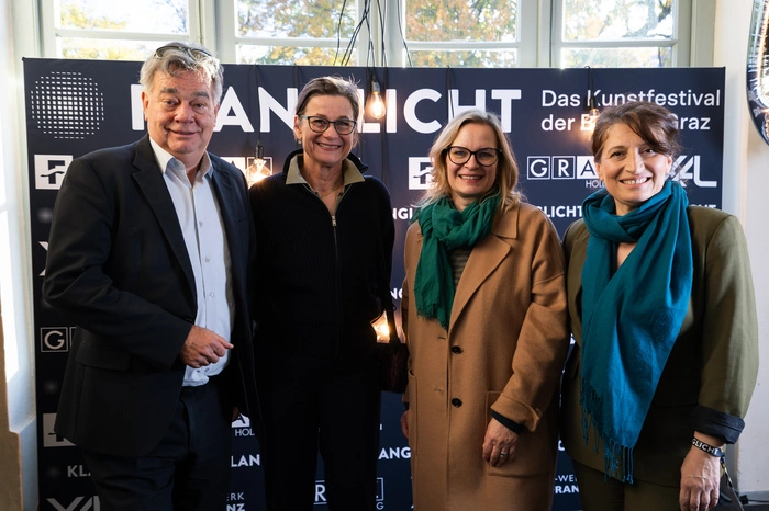Klicken Sie sich durch die Bilder von der Klanglicht-Eröffnung...