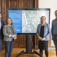 Bürgermeisterin Elke Kahr, Vizebürgermeisterin Judith Schwentner, Stadtbaudirektor Bertram Werle und Projektkoordinator Bernd Schrunner, Stadtbaudirektion