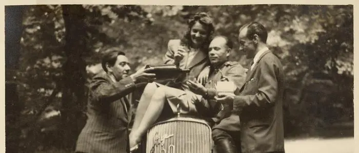 Frauen, Wertgegenstände und Wein gelten als die großen Versuchungen für sowjetische Besatzungssoldaten in Österreich. „Ein kleiner Ausflug“ lautet der Titel dieses Fotos
