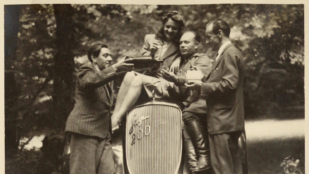 Frauen, Wertgegenstände und Wein gelten als die großen Versuchungen für sowjetische Besatzungssoldaten in Österreich. „Ein kleiner Ausflug“ lautet der Titel dieses Fotos