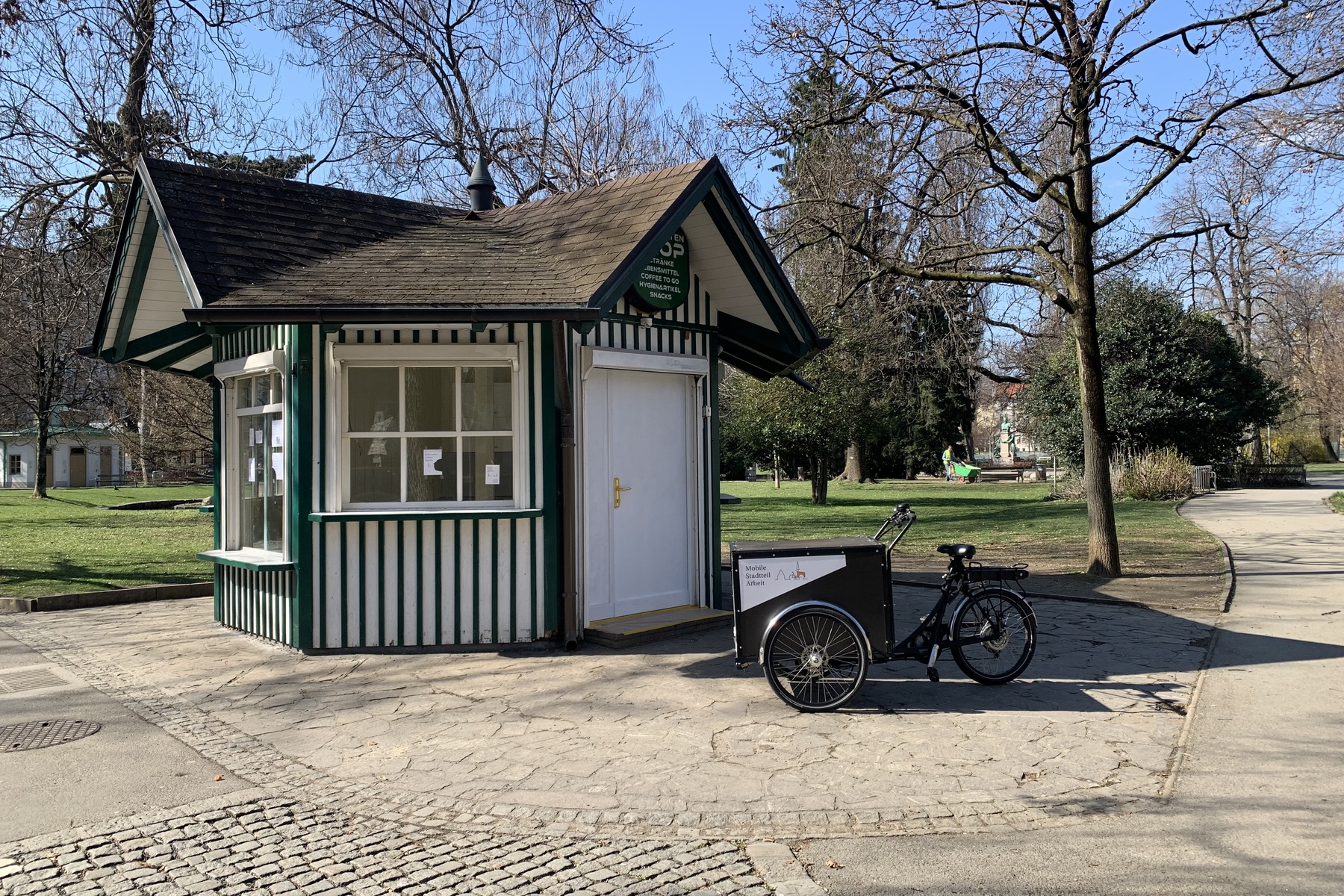 Eröffnung beim Lendwirbel: Nachbarschaftskiosk soll für mehr Sicherheit im Volksgarten sorgen