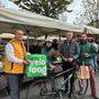 Marktsprecher Robert Daum, Velofood-Kurierin, Stadtrat Kurt Hohensinner, Josh Follak von Velofood