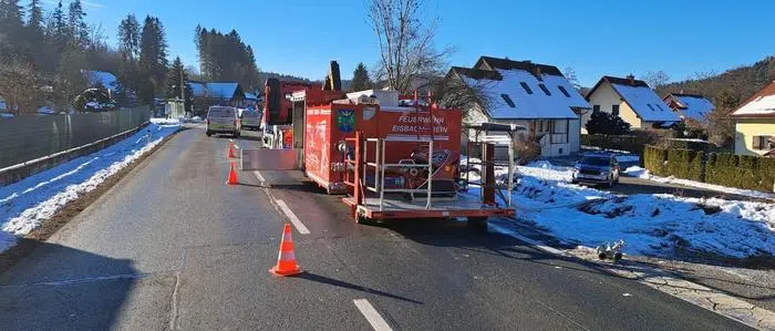 Im Einsatz standen insgesamt sechs Fahrzeuge und 31 Mitglieder der FF Eisbach-Rein