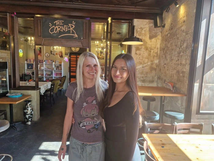 Emma Fuchs und ihre Mama Jenny bitten ab sofort ins „Uni:que corner“