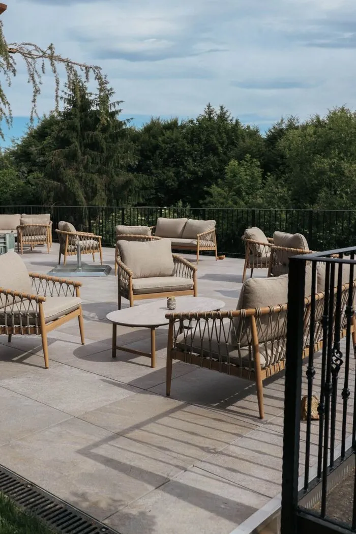 Ab sofort hat der Kreuzwirt auch eine Gartenlounge