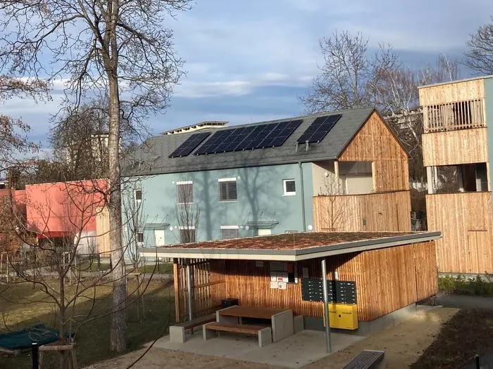 PV-Anlagen auf den neuen Gemeindewohnhäusern Am Grünanger