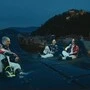 Die georgischen Kandidatinnen und Kandidaten von Bzikebi beim Chillen am Dach des Grazer Kunsthauses