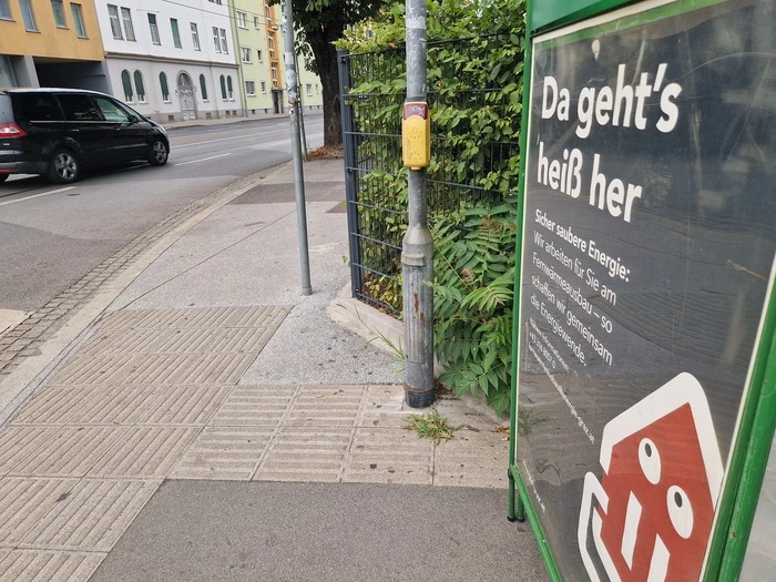 Auf Plakaten weist die Energie Graz auf den Fernwärmeausbau hin