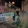 Mitglieder von „MoVe it Graz“ haben Montagabend die millionste Radlerin an der Rad-Zählstelle Keplerbrücke überrascht