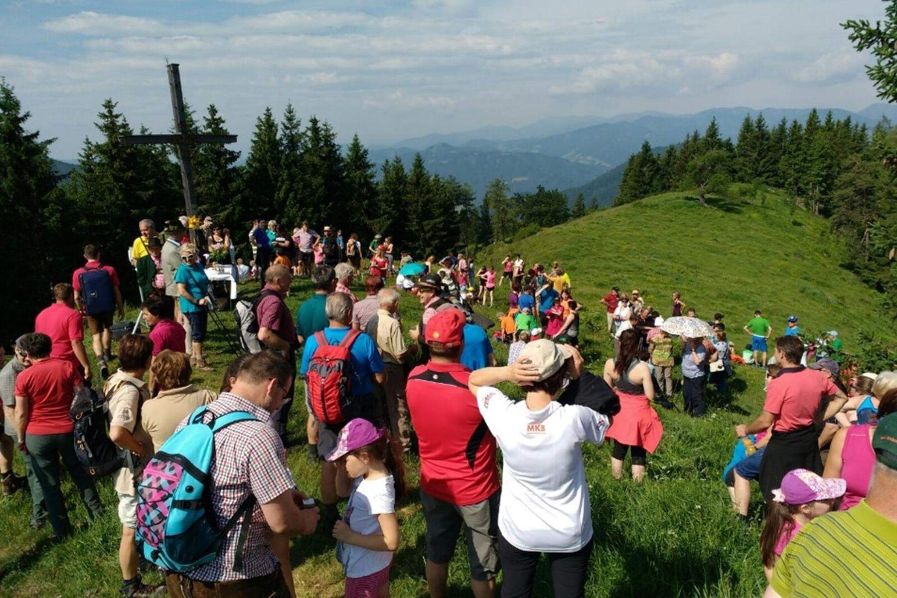 Pfingsten: Gipfelkreuzmessen am Hoaterberg und am Schöckl