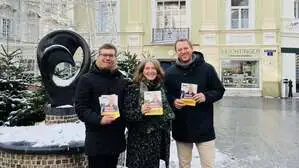 Der Steirer Max Zirngast zieht für die KPÖ in St. Pölten in den Gemeinderat ein. Im Wahlkampf gab es Hilfe von Robert Krotzer und Elke Kahr