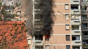Der schwarze Rauch schlug mehrere Stockwerke nach oben