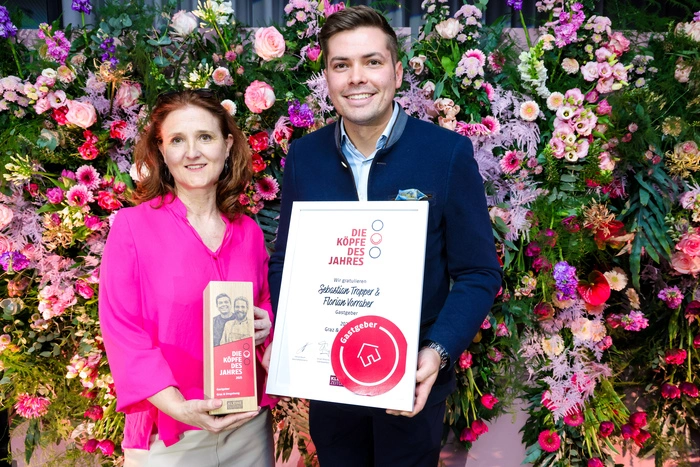 Florian Tropper nahm die Auszeichnung von Susanne Haubenhofer (Erlebnisregion Graz) entgegen. Gastropartner Florian Vorraber war am Gala-Abend verhindert.