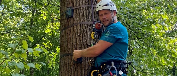 Jakob Kalas betreibt den Kletterwald Graz am Hilmteich und baut mit seinem Unternehmen Seilgärten und Spielplätze
