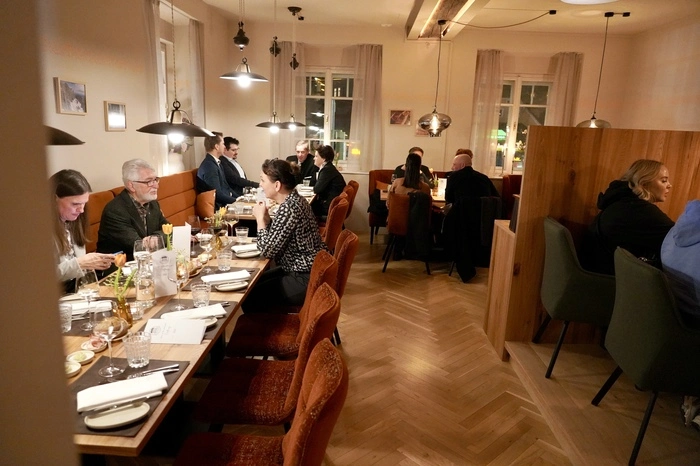 ... eines der traditionsreichsten Lokale in Graz ist somit wieder offen ...