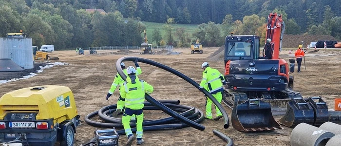 St. Marein: In Petersdorf II, gleich neben dem Altstoffsammelzentrum, werden die Bohrungen vorbereitet