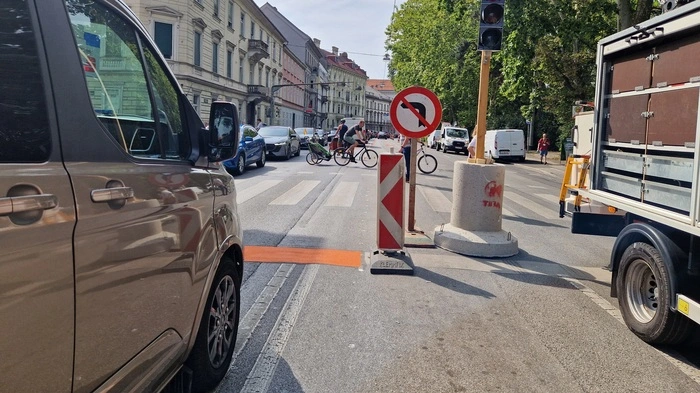 Am Glacis wirken sich Sanierungsarbeiten und eine neue Entwässerung naturgemäß aus