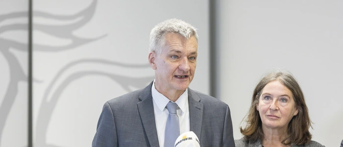 Finanzstadtrat Manfred Eber mit der Grazer Bürgermeisterin Elke Kahr (beide KPÖ)