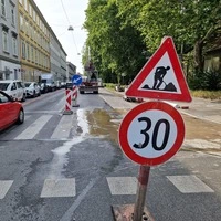 Am Glacis standen ab Mitte Juli nur zwei Fahrbahnen zur Verfügung. Nun ist die Baustelle fertig