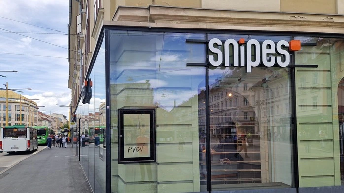 Ecke Jakominiplatz/Jakoministraße: Snipes sagte Adieu