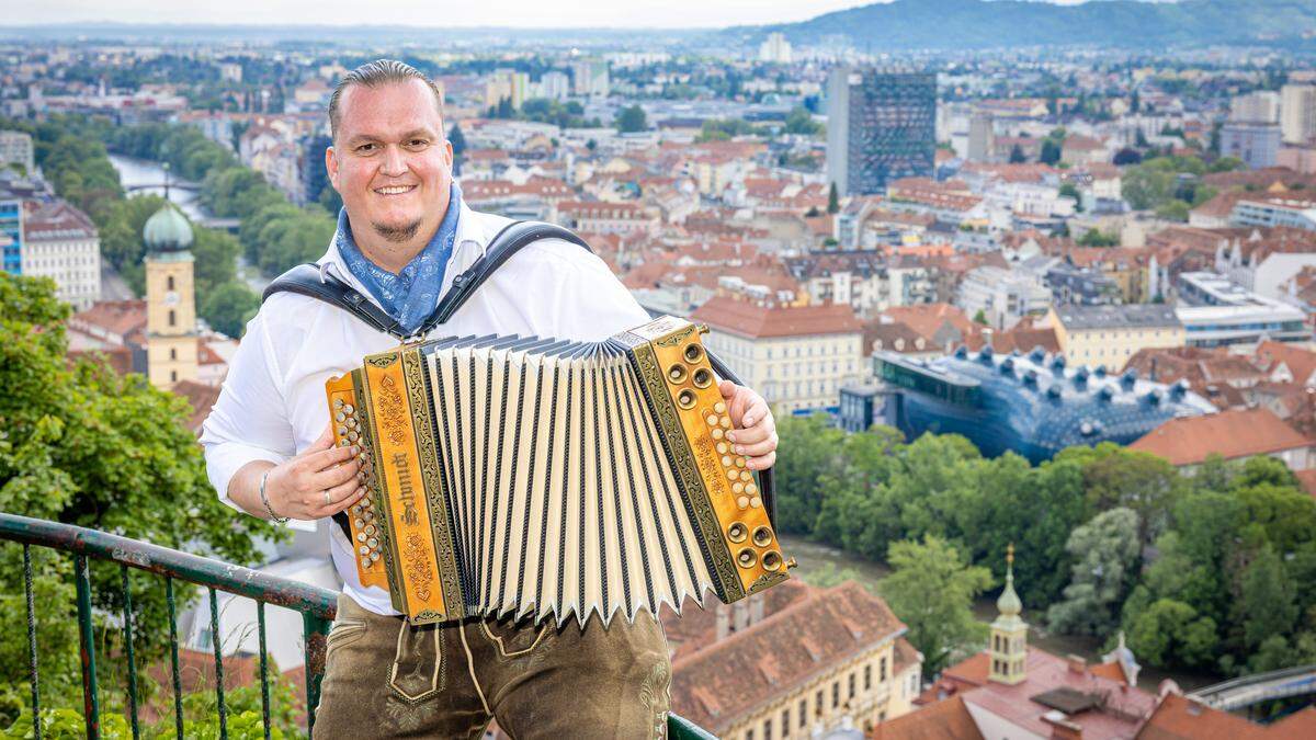 Franz Schmidt (44) leitet das Unternehmen Schmidt Harmonika seit 2007 als Geschäftsführer