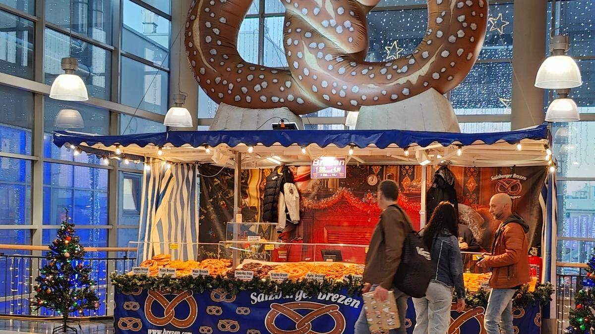 Riesenbrezen aus Salzburg sind jetzt in der Shoppingcity Seiersberg