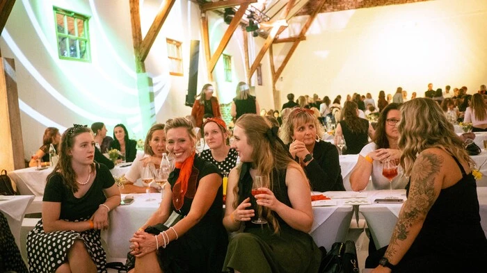 Seinen 70. Geburtstag feierte Wiki am Freitag in der Seifenfabrik. 800 Gäste fanden sich ein. 