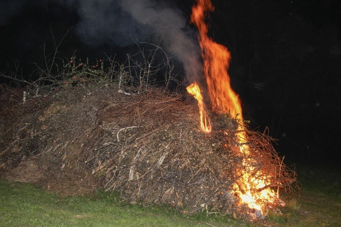 Mehr Fotos vom Osterfeuer am Kalvarienberg