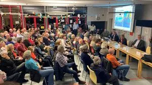 Es blieb kein Sessel frei: Rund 150 Interessierte folgten Dienstagabend der Einladung zur Bezirksversammlung in Mariatrost