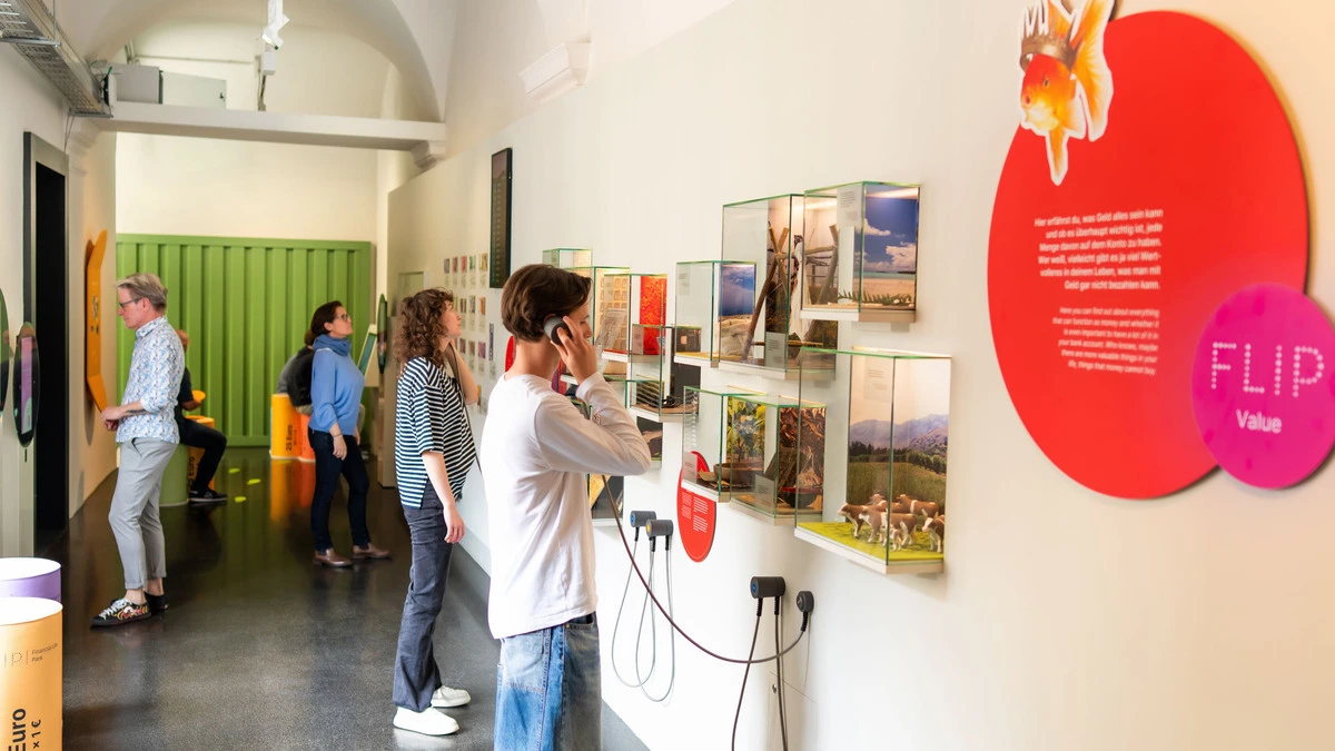 Fünf Themenbereiche zum Thema Geld und Finanzen können im FLiP erkundet werden