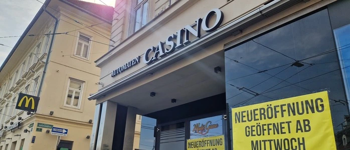 Jakominiplatz: In den ehemaligen Burgerista-Räumen dreht sich nun alles ums Glücksspiel