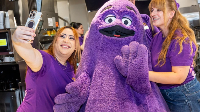 Seinen Auftritt im Rampenlicht hat Grimace offenbar genossen ...