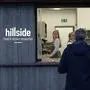 Edda Streif vor ihrem „hillside“