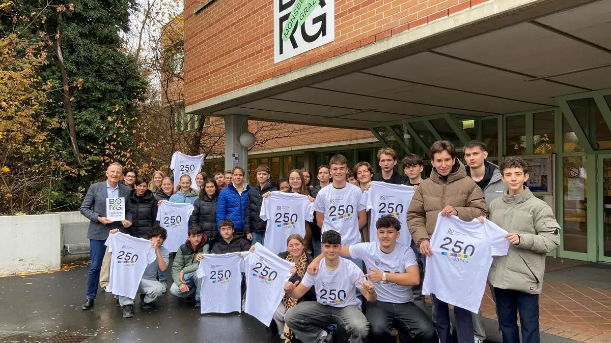 Zum Jubiläum gibt es eigene T-Shirts 