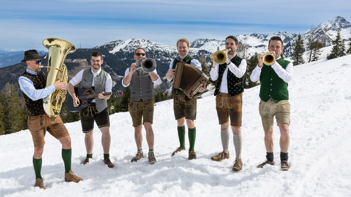 Musikalische Unterhaltung auf den zahlreichen Skihütten auf der Planai, Hochwurzen und auf der Reiteralm ...